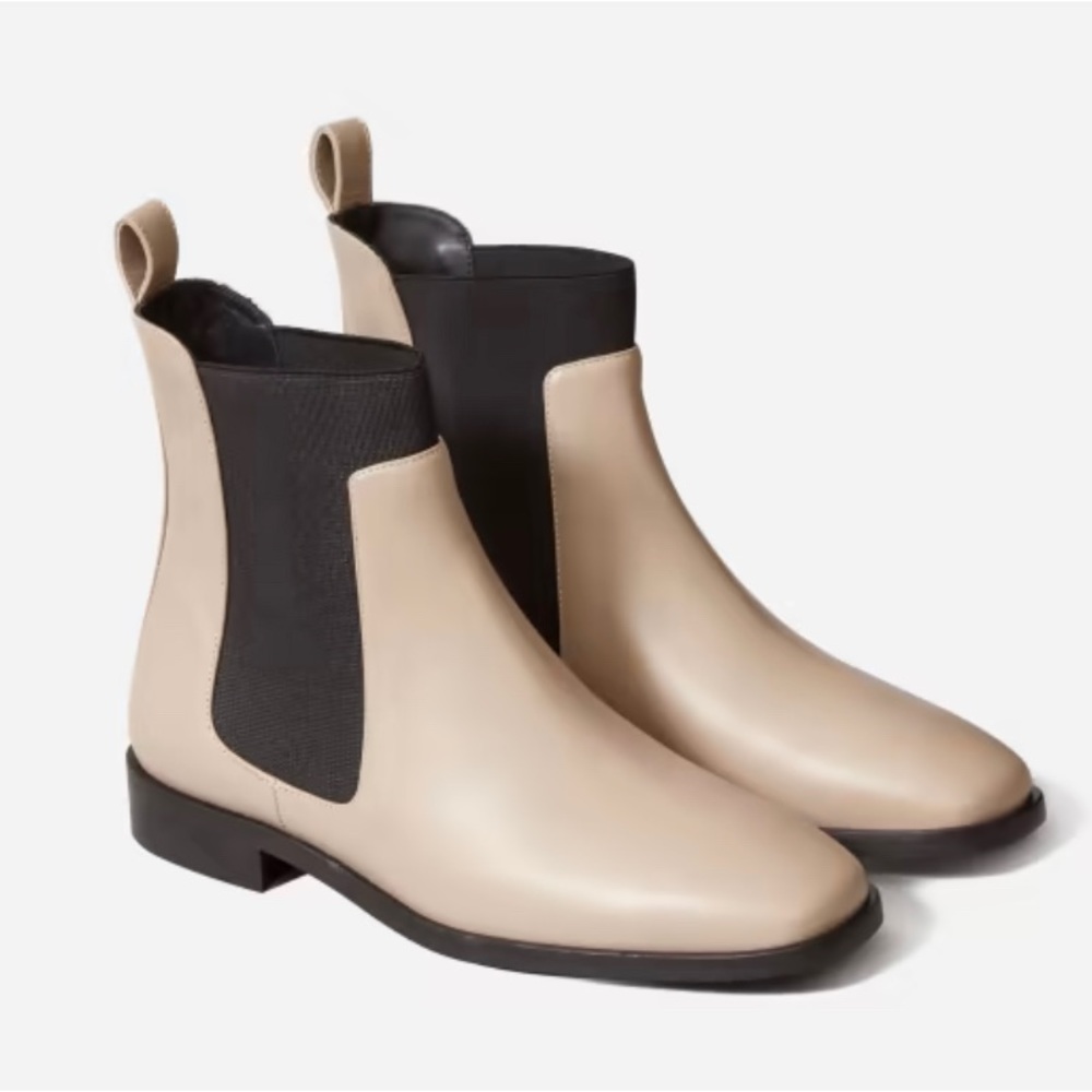 Everlane The Italian Leather Square Toe Chelsea Boot
